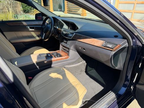 Used 2013 Mercedes-Benz E 350 Sedan image 10