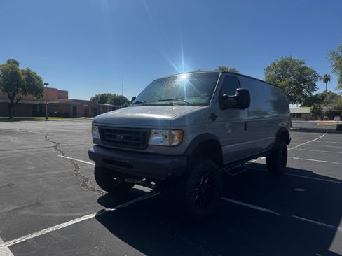 Used 1998 Ford E-350 and Econoline 350 RWD image 8