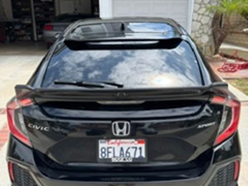 Used 2018 Honda Civic Sport image 5