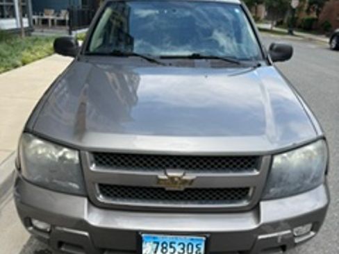 Used 2008 Chevrolet TrailBlazer LT w/ Sun And Sound Package AWD/4WD image 4