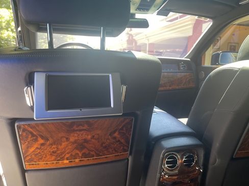 Used 2006 Rolls-Royce Phantom Sedan image 32