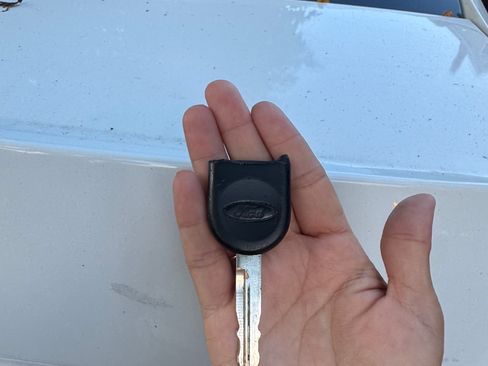 Used 2008 Ford Focus SE FWD image 1