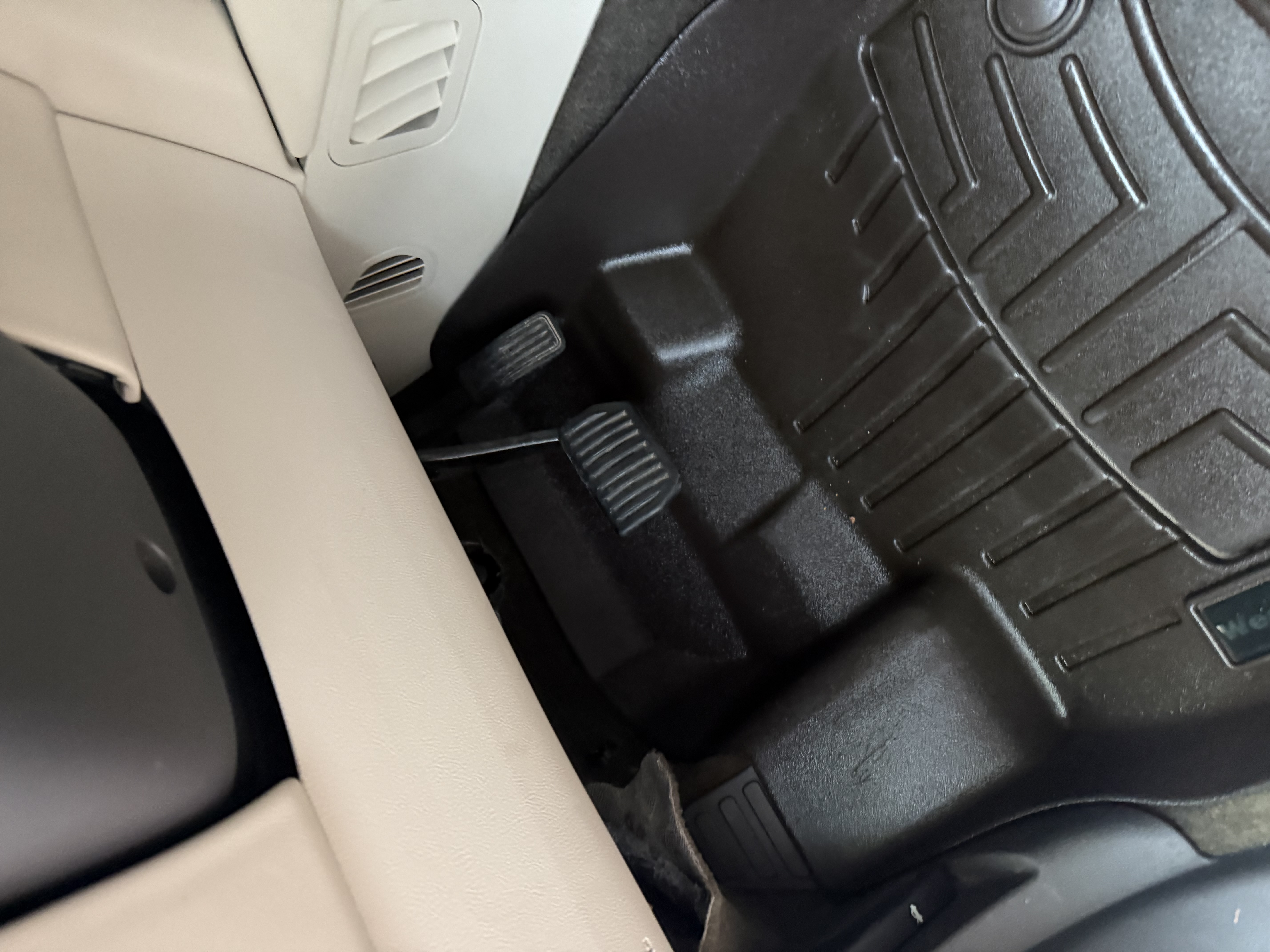 Used 2017 Lincoln MKX Select w/ Lincoln MKX Climate Package AWD/4WD image 11