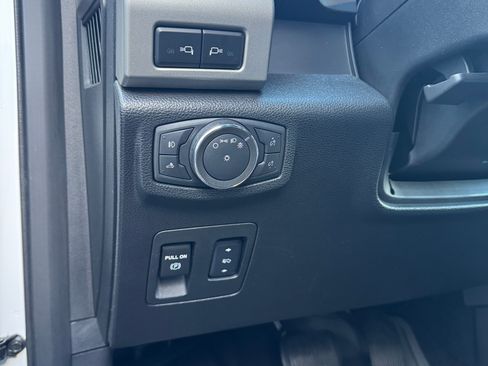 Used 2015 Ford F150 Lariat image 13