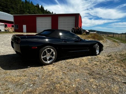 Used 2002 Chevrolet Corvette Convertible w/ Preferred Equipment Group2 RWD image 12