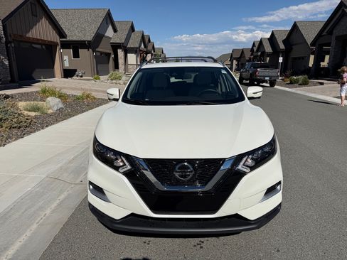 Used 2020 Nissan Rogue Sport SL FWD image 8