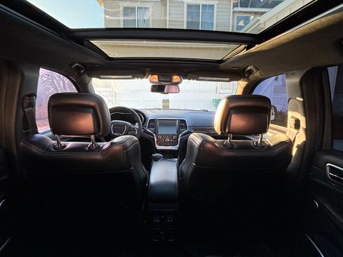 Used 2015 Jeep Grand Cherokee SRT w/ Trailer Tow Group IV image 20