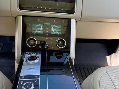 Used 2021 Land Rover Range Rover HSE AWD/4WD image 12
