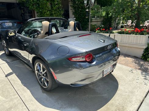 Used 2016 MAZDA MX-5 Miata Grand Touring RWD image 9