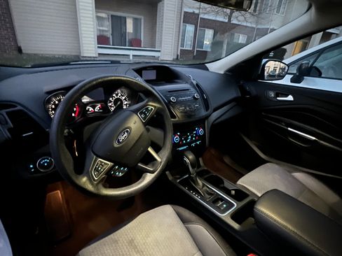 Used 2018 Ford Escape SE image 12