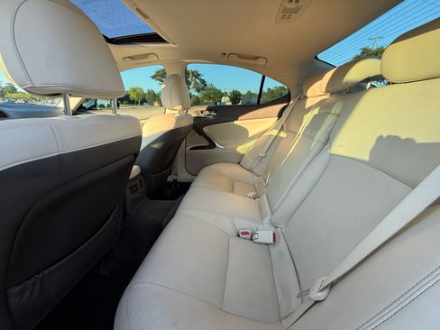 Used 2013 Lexus IS 250 AWD w/ Luxury Plus Pkg Value Edition image 19
