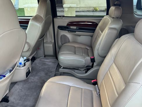 Used 2005 Ford Excursion Limited image 16