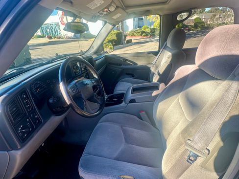 Used 2006 GMC Yukon SLE w/ Smart Select Package image 6