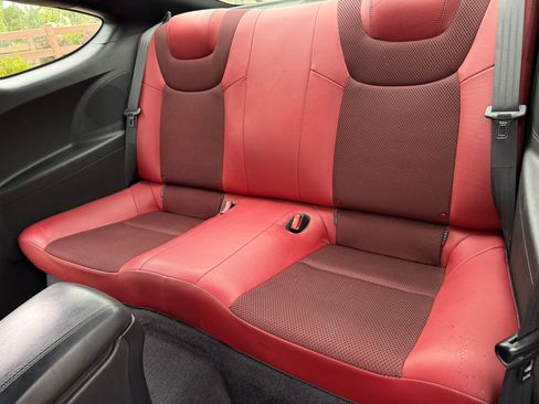 Used 2013 Hyundai Genesis 3.8 image 21