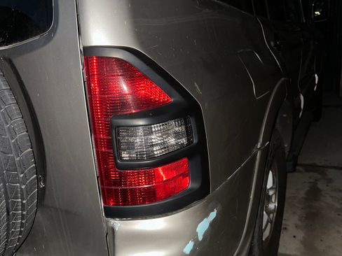 Used 2001 Mitsubishi Montero XLS image 5