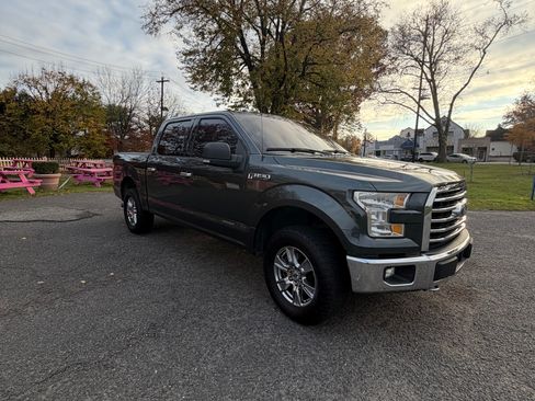 Used 2015 Ford F150 XLT w/ Equipment Group 302A Luxury image 5