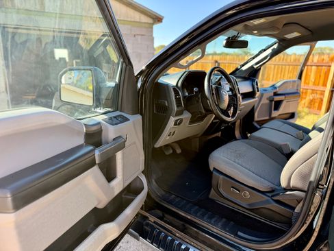 Used 2018 Ford F150 XLT w/ Equipment Group 301A Mid image 13