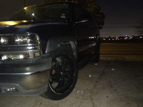 Used 2004 Chevrolet Tahoe LS w/ Cargo Package image 5