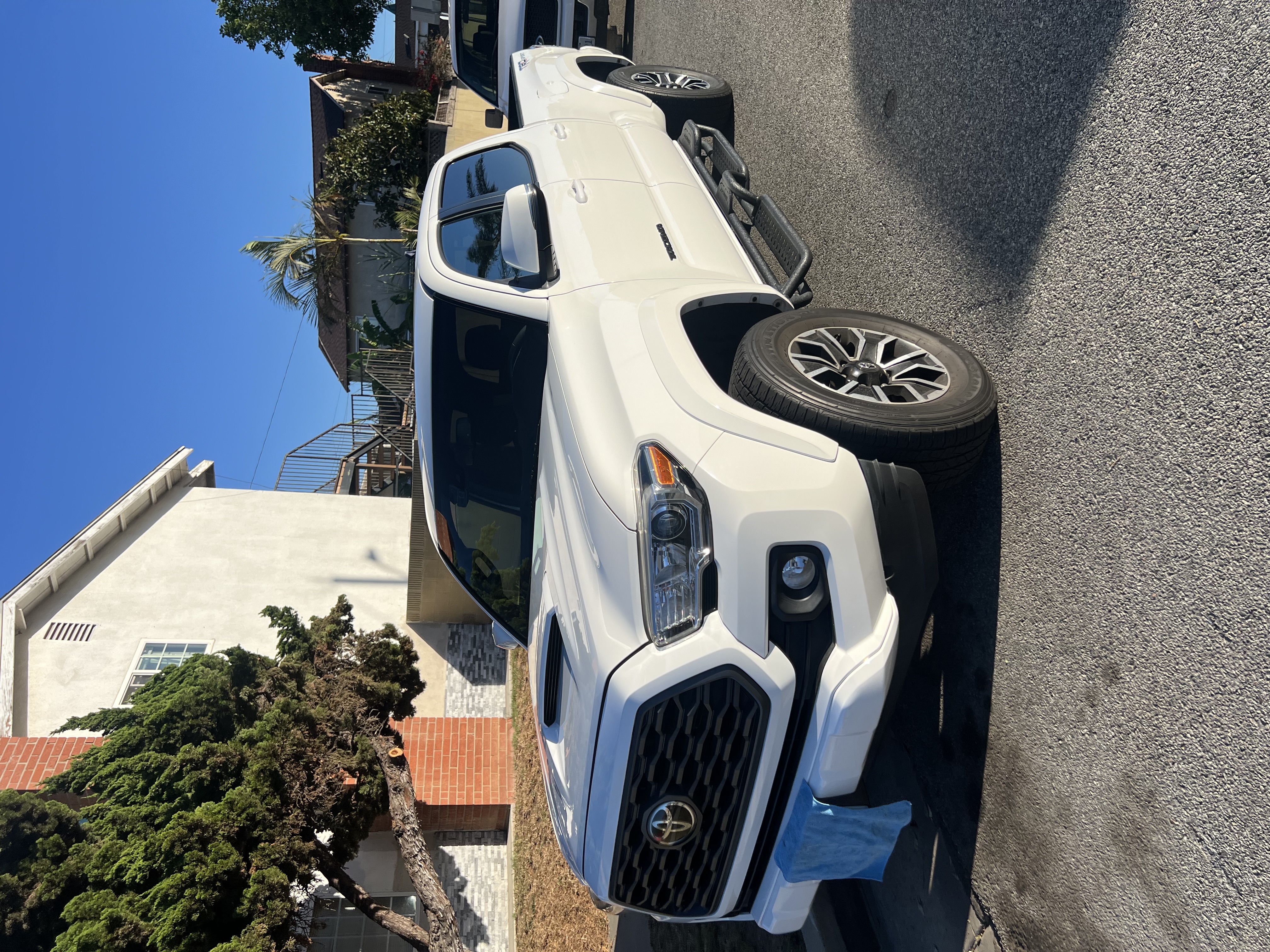 Used 2020 Toyota Tacoma TRD Sport w/ Technology Package RWD image 1