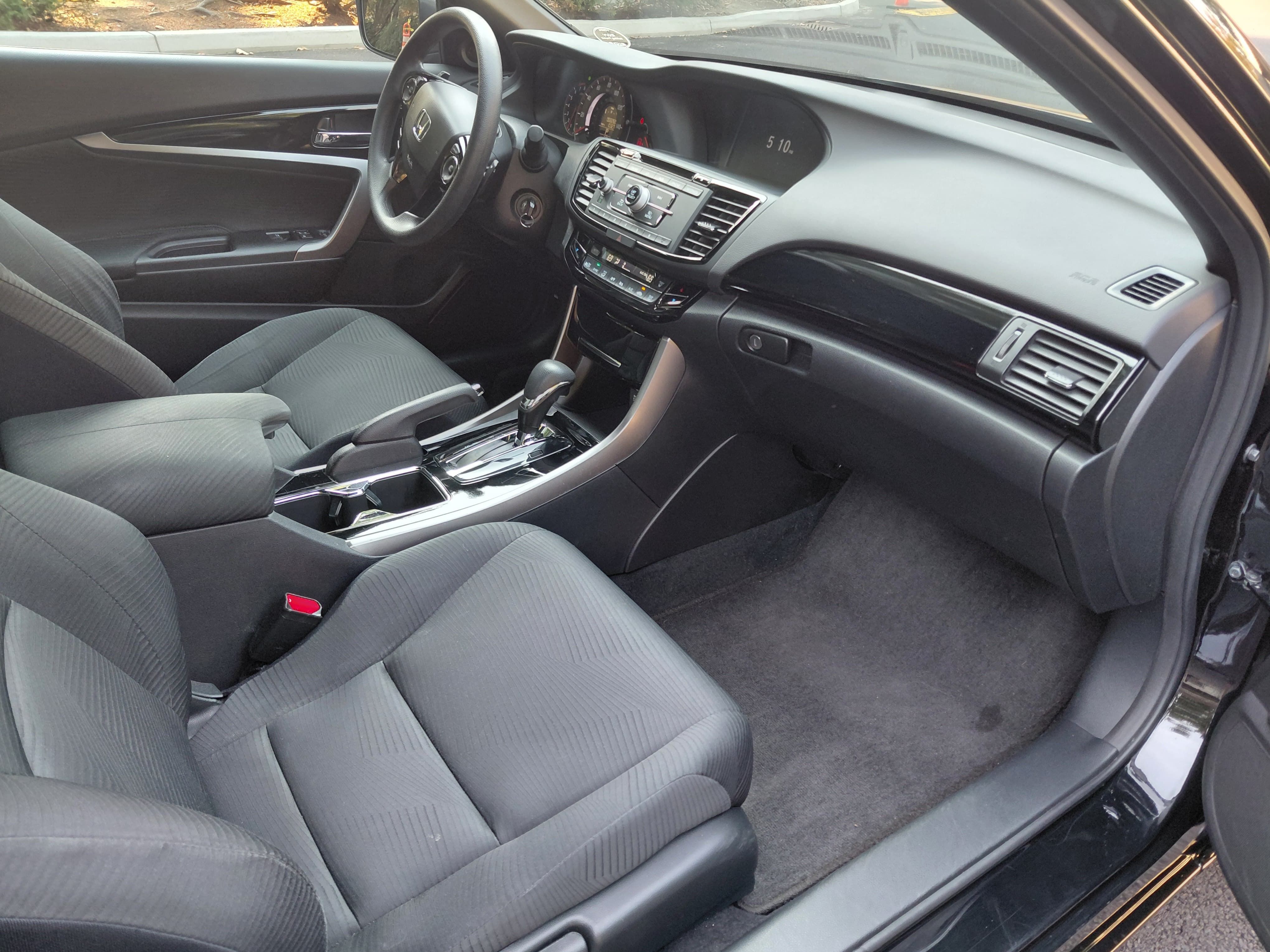 Used 2017 Honda Accord LX-S image 10
