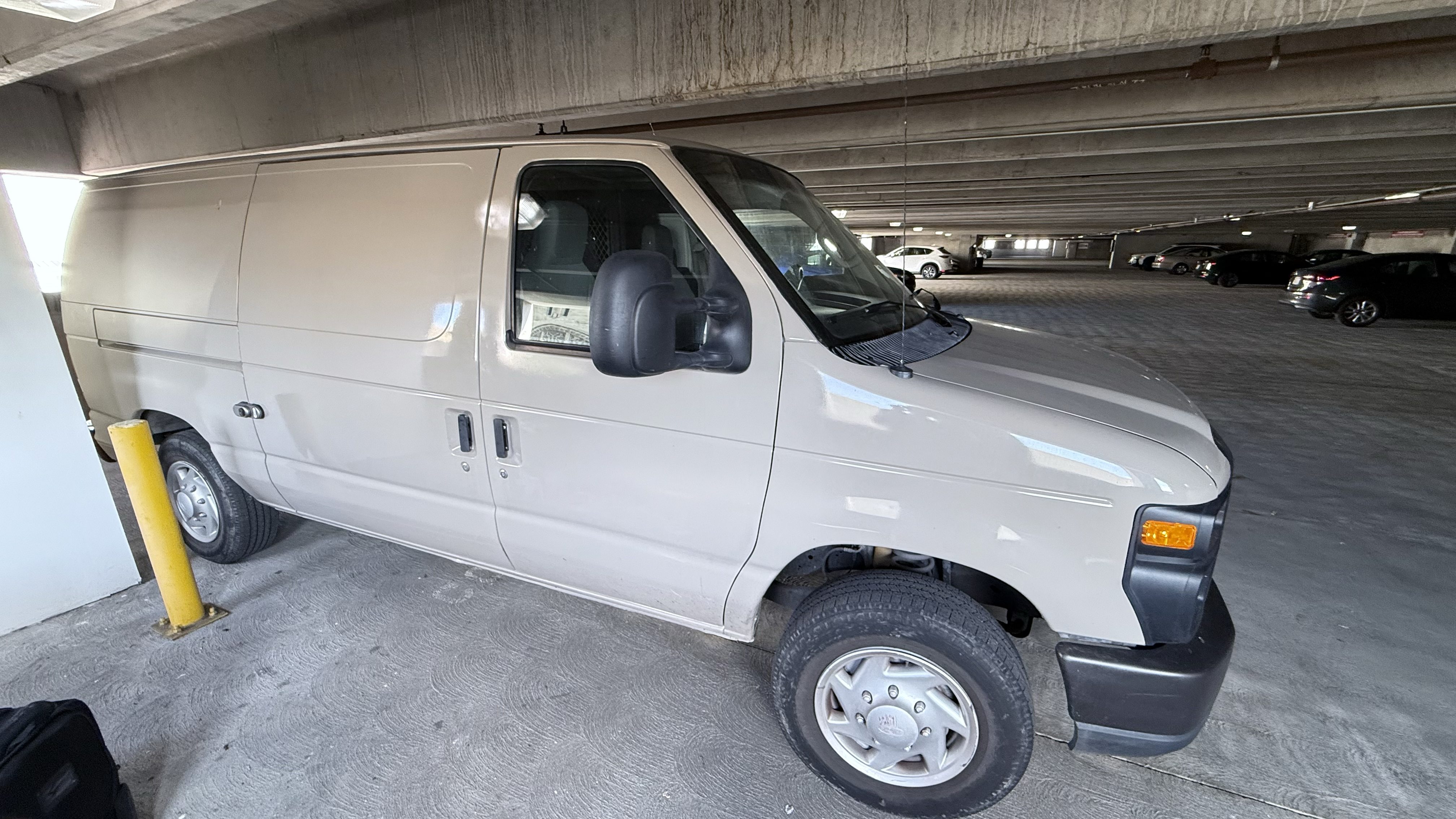 Used 2013 Ford E-150 and Econoline 150 w/ PWR Group RWD image 2