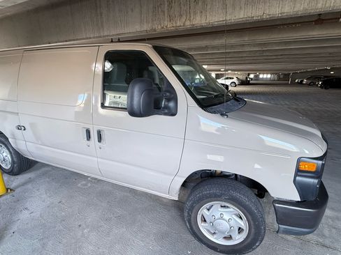 Used 2013 Ford E-150 and Econoline 150 w/ PWR Group image 2
