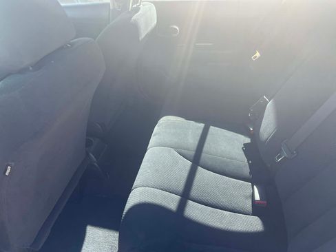 Used 2011 Nissan Versa 1.8 S image 2