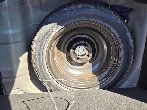 Used 2012 Honda Fit image 11