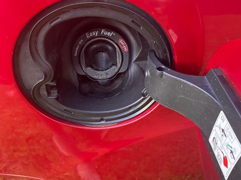 Used 2012 Ford Focus SEL image 8