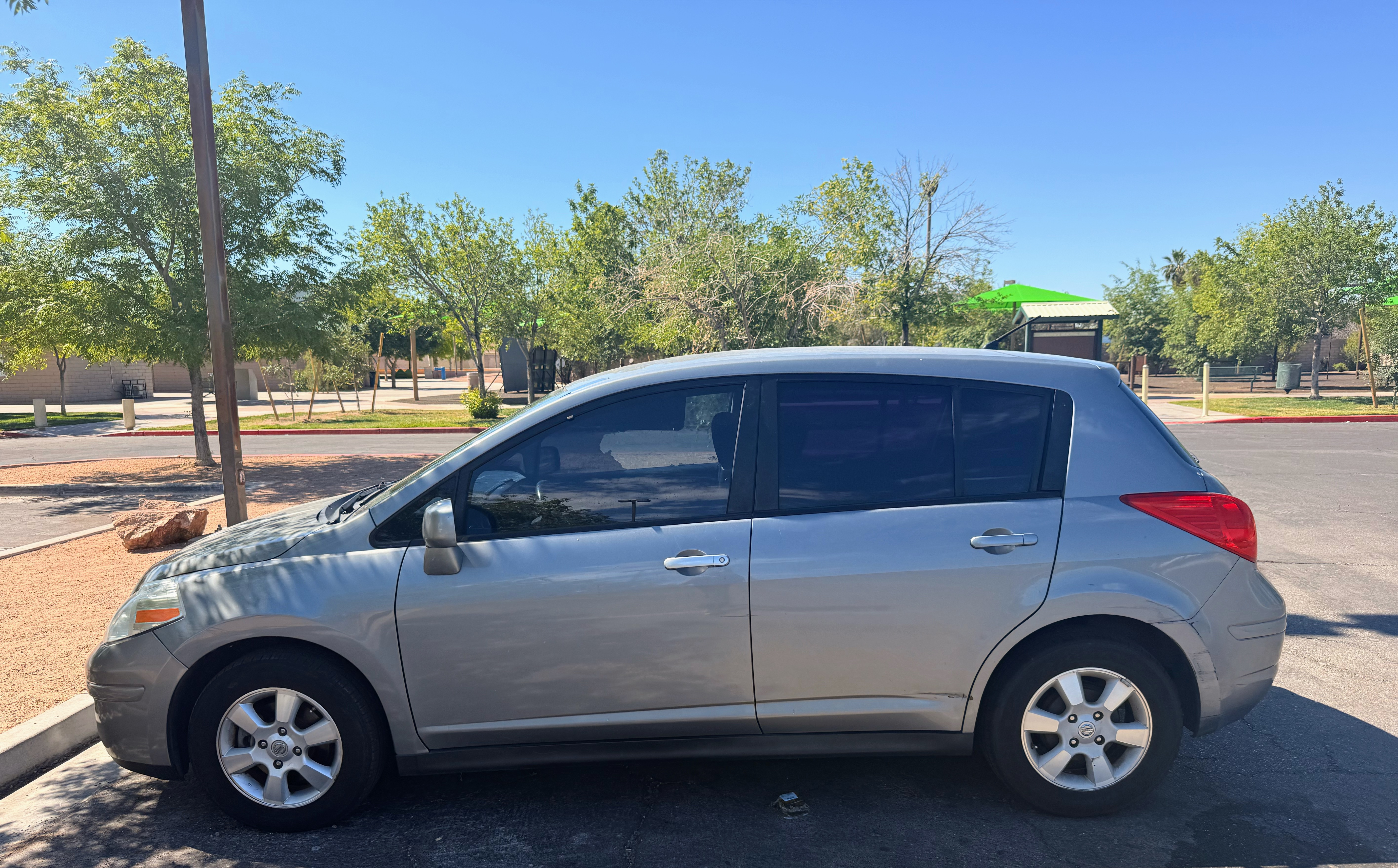 Used 2012 Nissan Versa 1.8 S w/ Special Edition Pkg FWD image 6