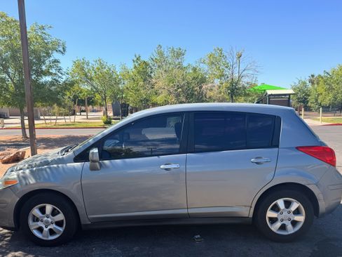 Used 2012 Nissan Versa 1.8 S w/ Special Edition Pkg FWD image 6