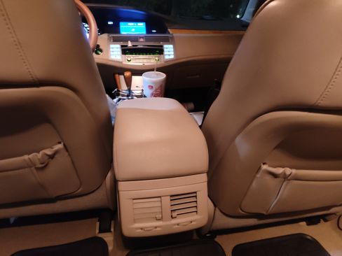 Used 2005 Toyota Avalon Limited image 9