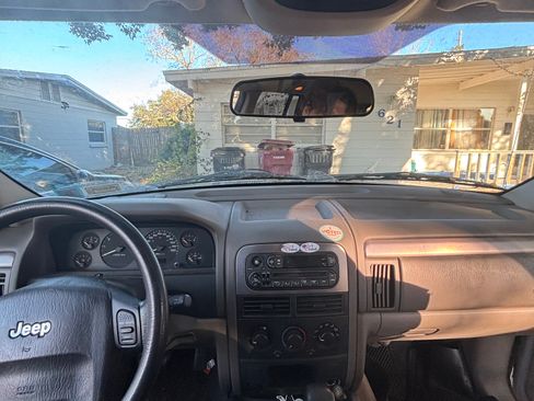 Used 2004 Jeep Grand Cherokee Laredo w/ Convenience Group image 6