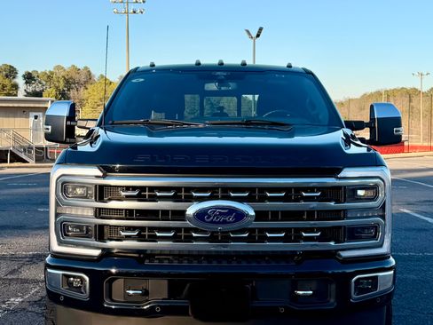 Used 2024 Ford F350 Platinum image 18