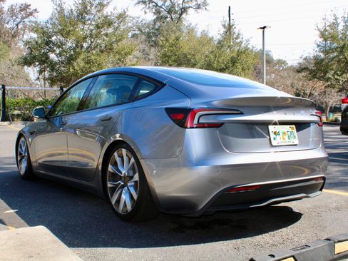 Used 2025 Tesla Model 3 Long Range image 5