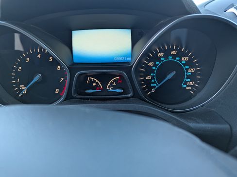 Used 2016 Ford Escape SE w/ Equipment Group 201A image 9