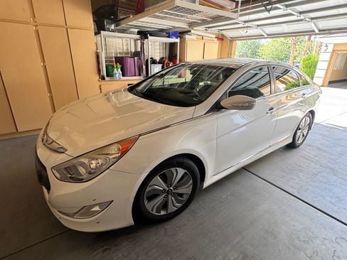 Used 2013 Hyundai Sonata Limited FWD image 12