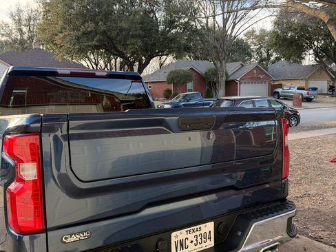 Used 2021 Chevrolet Silverado 1500 LT w/ Z71 Off-Road Package image 15