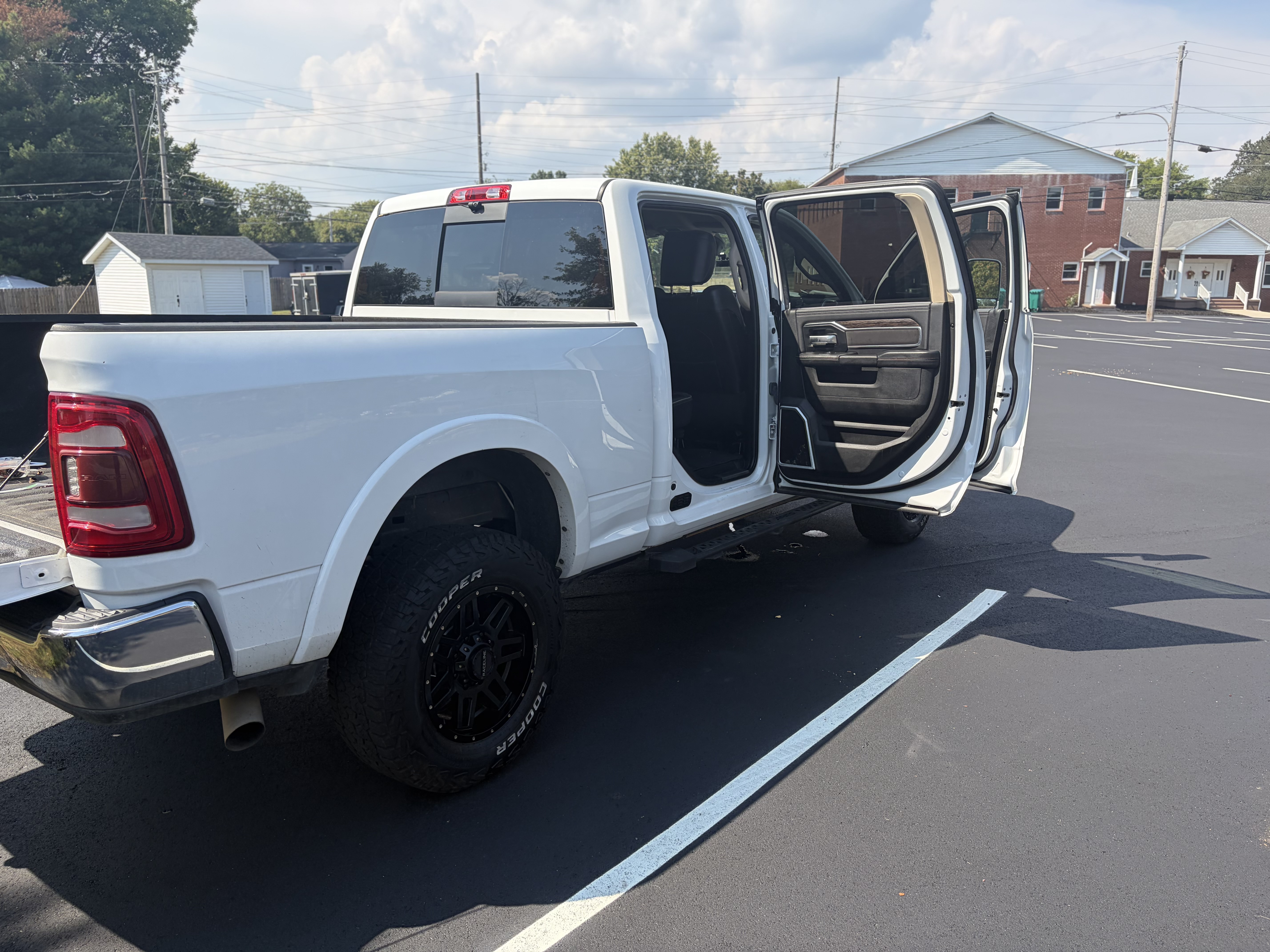 Used 2020 RAM 2500 Laramie AWD/4WD image 14