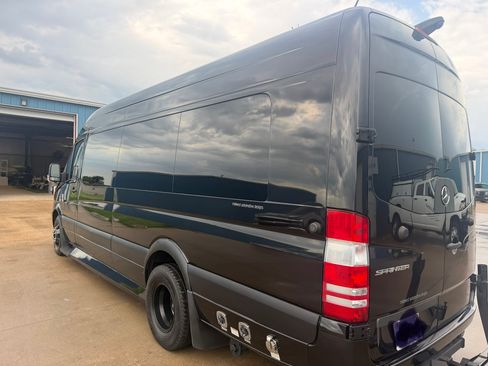 Used 2018 Mercedes-Benz Sprinter 3500 image 5