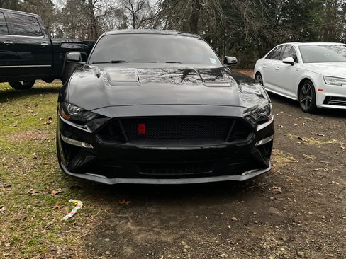 Used 2019 Ford Mustang GT w/ Equipment Group 301A image 9