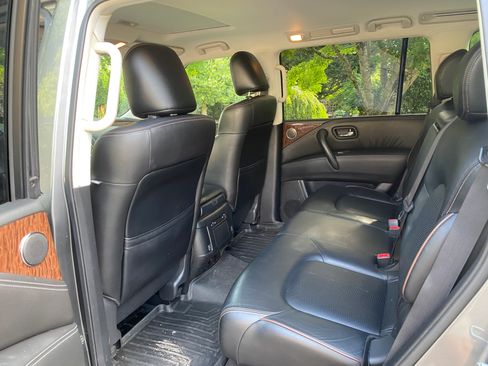 Used 2018 Nissan Armada SL w/ Premium Package AWD/4WD image 10