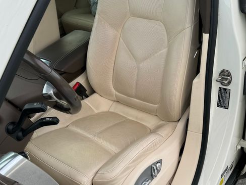 Used 2012 Porsche Cayenne S image 24