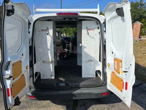 Used 2018 Ford Transit Connect XL image 11