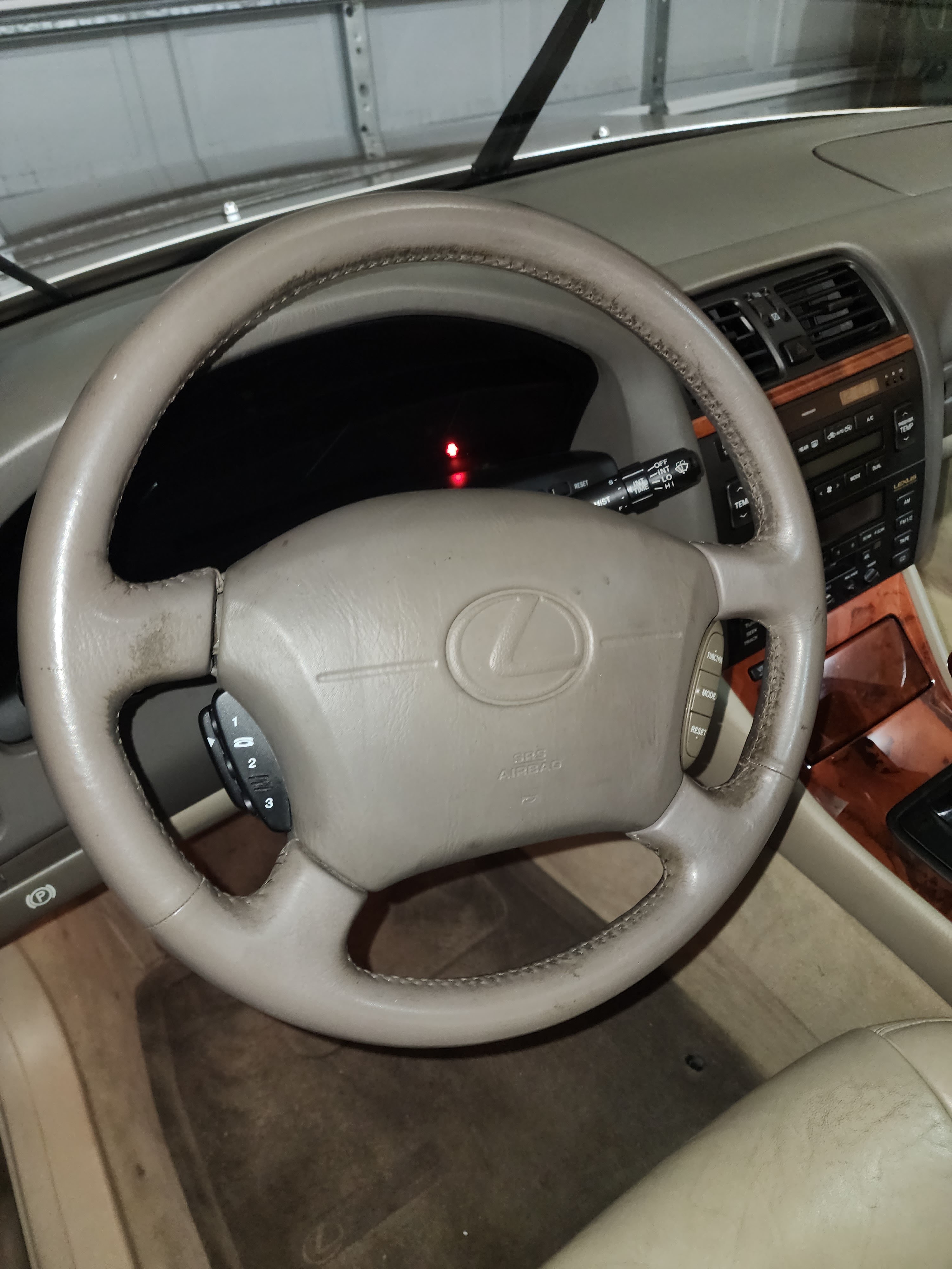 Used 1998 Lexus LS 400 RWD image 11