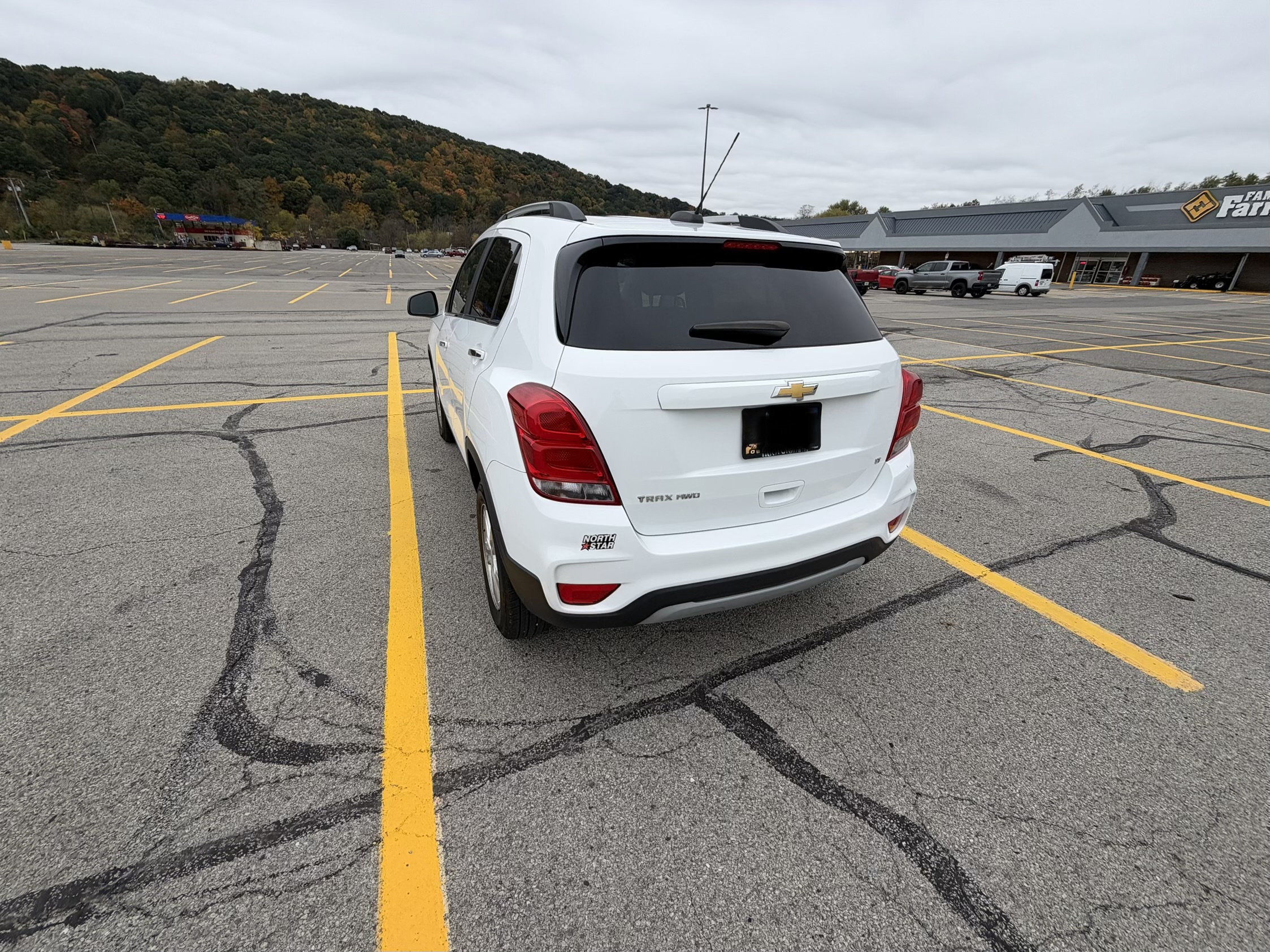 Used 2019 Chevrolet Trax LT w/ LT Convenience Package AWD/4WD image 9