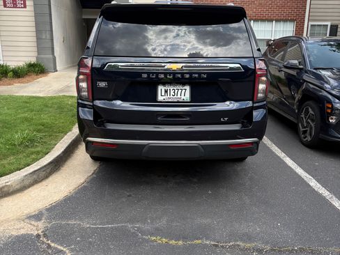 Used 2023 Chevrolet Suburban LT AWD/4WD image 6