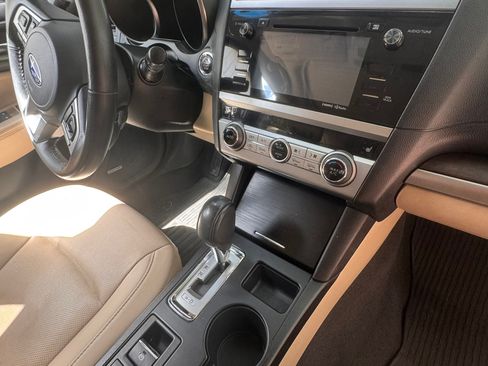 Used 2015 Subaru Outback 2.5i Limited image 18