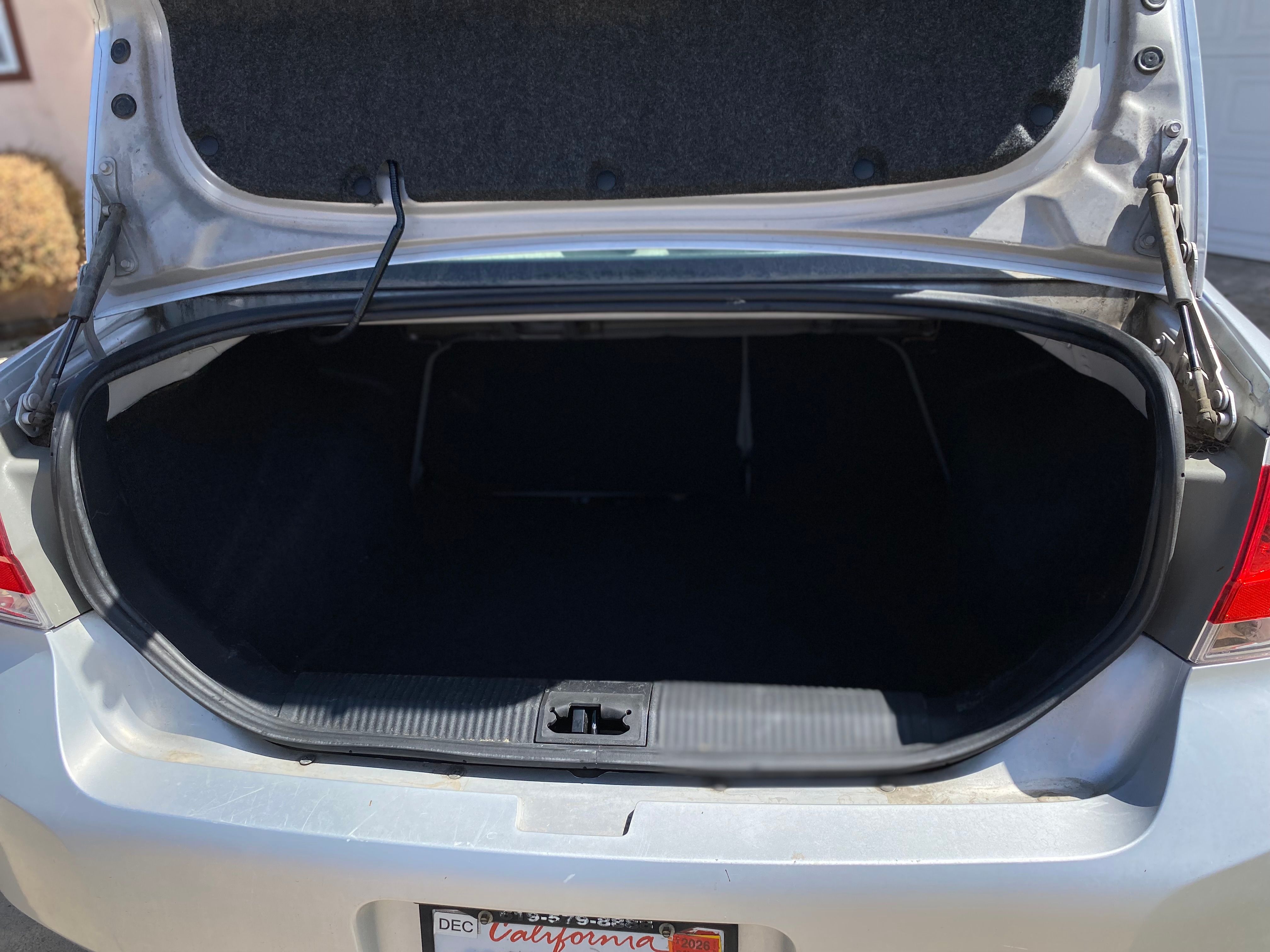 Used 2010 Ford Focus SEL FWD image 9