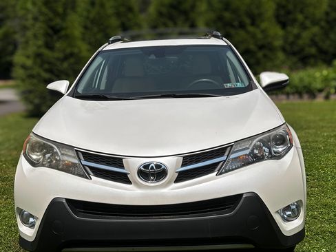 Used 2014 Toyota RAV4 Limited w/ Technology Package AWD/4WD image 2